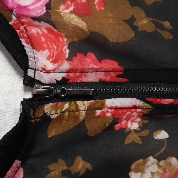 Zara Basic black floral semi transparentTop Size S - Picture 3 of 12